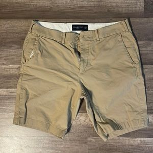 Abercrombie and Fitch Mens Khaki Stretch Shorts. (Sz 32)